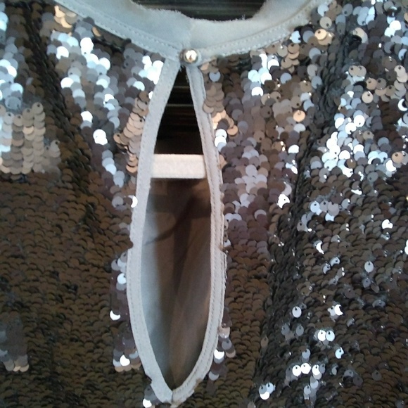 Who What Wear grey silver sequin top medium - Picture 3 of 5